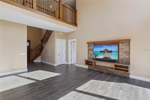 House in Tavares, Florida 4 bedrooms, 410.63 sq.m. № 2223553 - photo 7