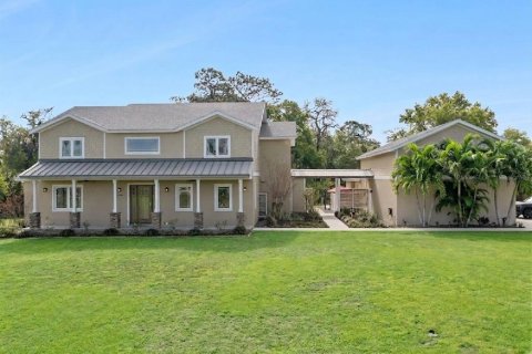 House in Tavares, Florida 4 bedrooms, 410.63 sq.m. № 2223553 - photo 2