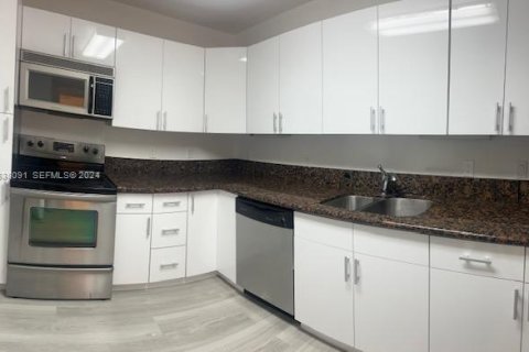 Copropriété à vendre à Hallandale Beach, Floride: 1 chambre, 89.19 m2 № 2244191 - photo 14