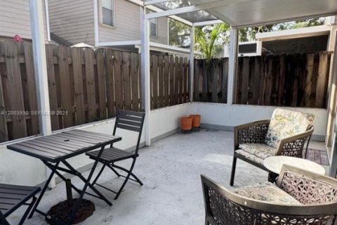 Condo in Sunrise, Florida, 1 bedroom  № 2069369 - photo 21