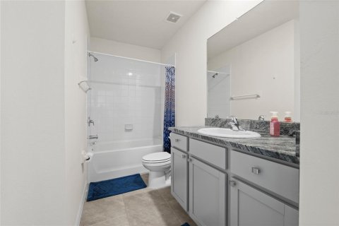 Townhouse in Wesley Chapel, Florida 3 bedrooms, 163.32 sq.m. № 2156357 - photo 24