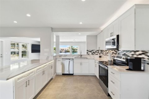 Villa ou maison à vendre à New Port Richey, Floride: 3 chambres, 167.41 m2 № 1718685 - photo 12