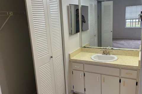 Villa ou maison à louer à Ocala, Floride: 3 chambres, 107.02 m2 № 2408151 - photo 8