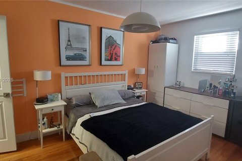 Villa ou maison à louer à Miami, Floride: 4 chambres, 156.54 m2 № 1975895 - photo 9