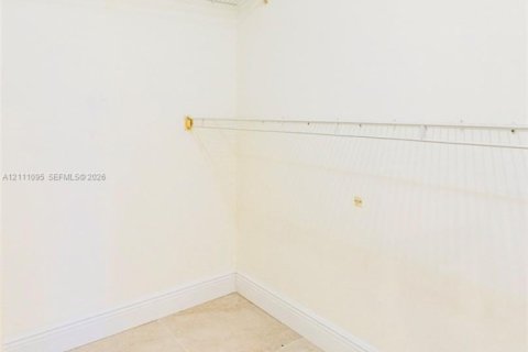Condo in Plantation, Florida, 2 bedrooms  № 2428391 - photo 10