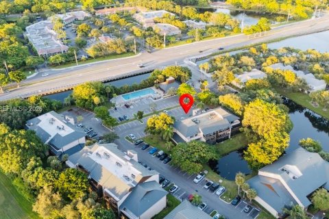 Condo in Plantation, Florida, 2 bedrooms  № 2428391 - photo 21