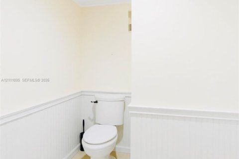 Condo in Plantation, Florida, 2 bedrooms  № 2428391 - photo 11