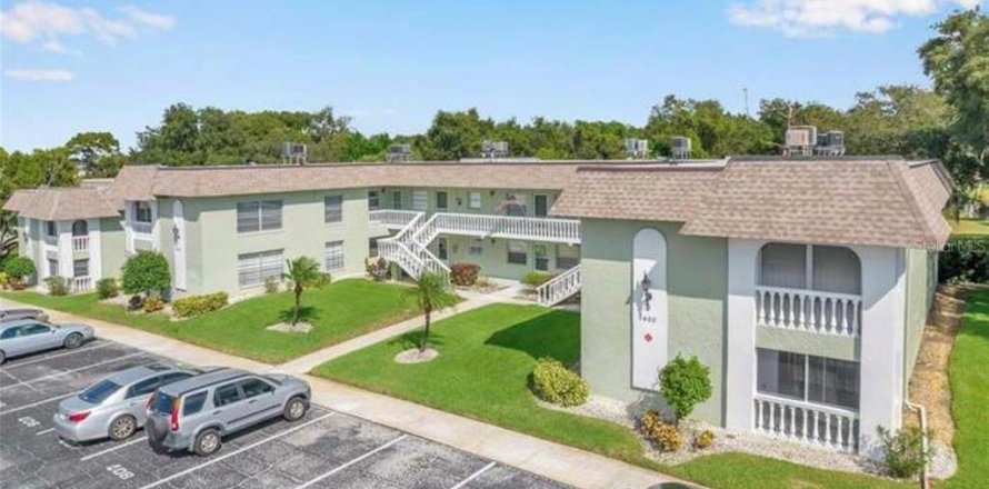 Condominio en Tarpon Springs, Florida, 2 dormitorios  № 1899766
