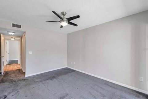Condominio en alquiler en Tarpon Springs, Florida, 2 dormitorios, 80.92 m2 № 1899766 - foto 15