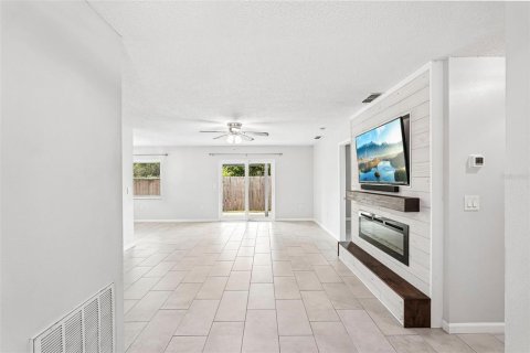 Casa en venta en Sarasota, Florida, 2 dormitorios, 98.2 m2 № 2385977 - foto 4