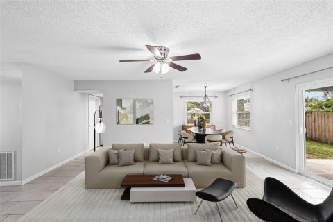 Casa en venta en Sarasota, Florida, 2 dormitorios, 98.2 m2 № 2385977 - foto 6
