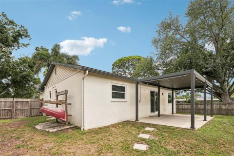 Casa en venta en Sarasota, Florida, 2 dormitorios, 98.2 m2 № 2385977 - foto 28