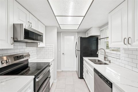 Casa en venta en Sarasota, Florida, 2 dormitorios, 98.2 m2 № 2385977 - foto 12