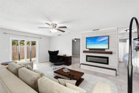 Casa en venta en Sarasota, Florida, 2 dormitorios, 98.2 m2 № 2385977 - foto 8