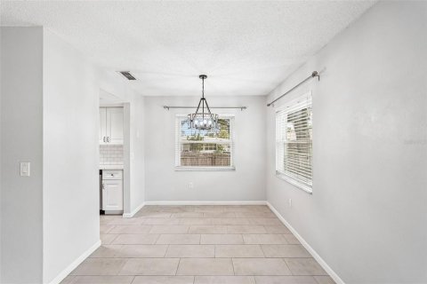 Casa en venta en Sarasota, Florida, 2 dormitorios, 98.2 m2 № 2385977 - foto 11