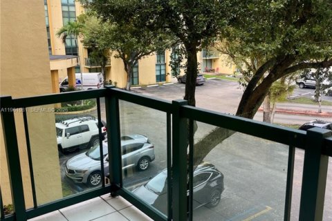 Купить кондоминиум в Майами, Флорида 2 спальни, 83.43м2, № 2024371 - фото 14