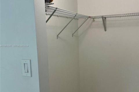 Купить кондоминиум в Майами, Флорида 2 спальни, 83.43м2, № 2024371 - фото 11