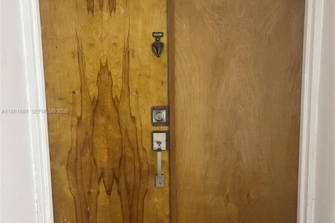 Купить кондоминиум в Майами, Флорида 2 спальни, 83.43м2, № 2024371 - фото 2