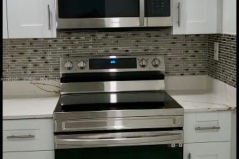 Купить кондоминиум в Майами, Флорида 2 спальни, 83.43м2, № 2024371 - фото 5