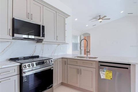 Villa ou maison à vendre à Port Charlotte, Floride: 3 chambres, 138.05 m2 № 2410172 - photo 13