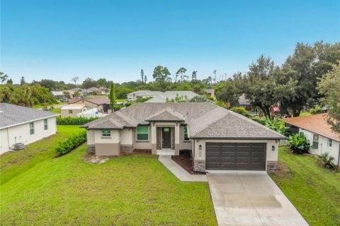 Villa ou maison à vendre à Port Charlotte, Floride: 3 chambres, 138.05 m2 № 2410172 - photo 2