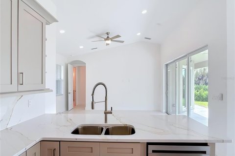 Villa ou maison à vendre à Port Charlotte, Floride: 3 chambres, 138.05 m2 № 2410172 - photo 14