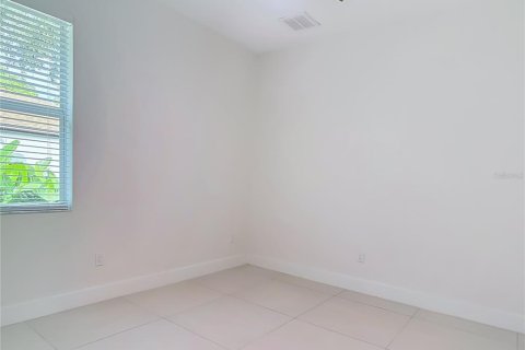 Villa ou maison à vendre à Port Charlotte, Floride: 3 chambres, 138.05 m2 № 2410172 - photo 25