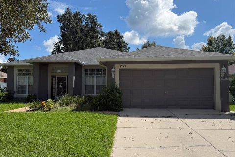 House in Valrico, Florida 4 bedrooms, 202.9 sq.m. № 2369098
