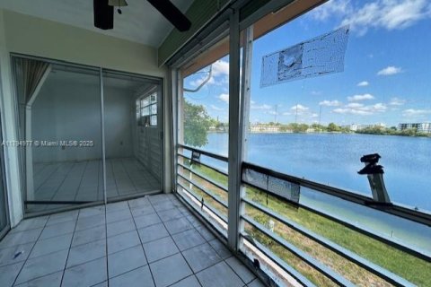 Купить кондоминиум в Майами, Флорида 1 спальня, 61.32м2, № 1667417 - фото 7