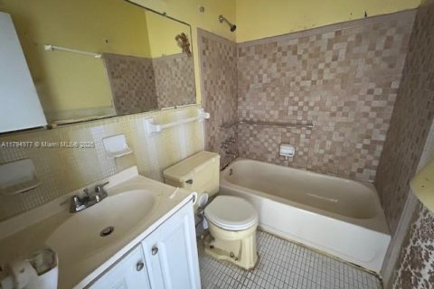 Купить кондоминиум в Майами, Флорида 1 спальня, 61.32м2, № 1667417 - фото 10