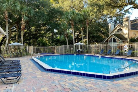 Condo in Altamonte Springs, Florida, 2 bedrooms  № 1913990 - photo 16
