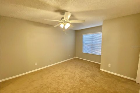 Condo in Altamonte Springs, Florida, 2 bedrooms  № 1913990 - photo 15