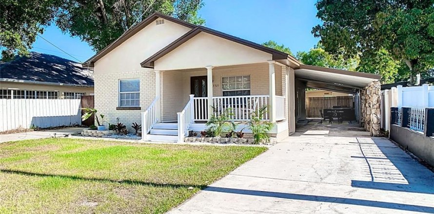 Villa ou maison à Tampa, Floride 3 chambres, 126.63 m2 № 2277242