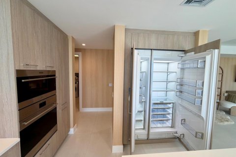 Condo in Fort Lauderdale, Florida, 3 bedrooms № 2429935 - photo 9