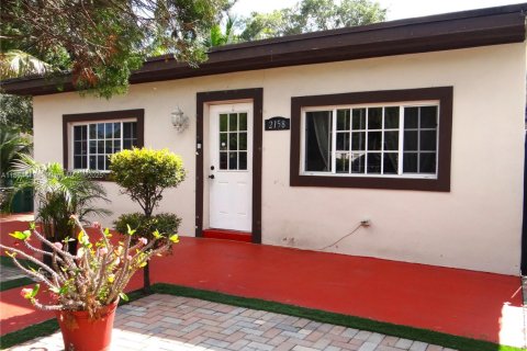 Купить виллу или дом в Майами, Флорида 2 спальни, 137.68м2, № 1957720 - фото 1