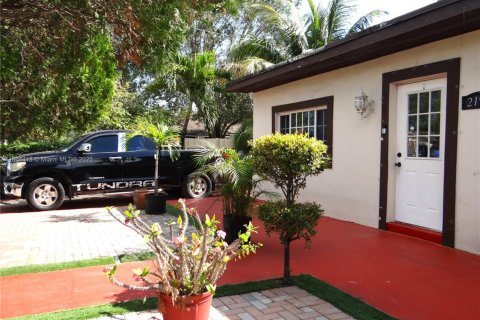 Купить виллу или дом в Майами, Флорида 2 спальни, 137.68м2, № 1957720 - фото 4