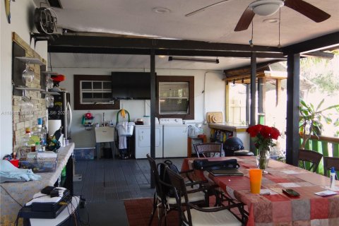 Купить виллу или дом в Майами, Флорида 2 спальни, 137.68м2, № 1957720 - фото 18