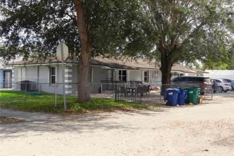 Купить виллу или дом в Майами, Флорида 2 спальни, 137.68м2, № 1957720 - фото 12