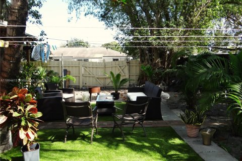 Купить виллу или дом в Майами, Флорида 2 спальни, 137.68м2, № 1957720 - фото 22