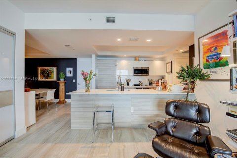 Condominio en venta en Miami, Florida, 2 dormitorios, 100.43 m2 № 2154853 - foto 10