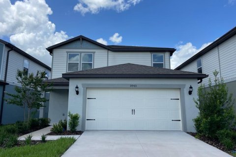 House in Land O' Lakes, Florida 4 bedrooms, 204.66 sq.m. № 2197490
