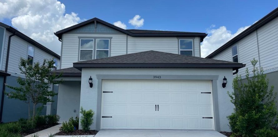 House in Land O' Lakes, Florida 4 bedrooms, 204.66 sq.m. № 2197490