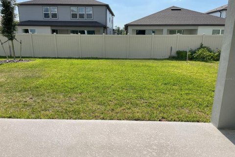 House in Land O' Lakes, Florida 4 bedrooms, 204.66 sq.m. № 2197490 - photo 22