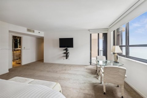 Copropriété à vendre à Bal Harbour, Floride: 3 chambres, 218.6 m2 № 2088465 - photo 24