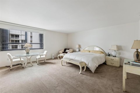 Copropriété à vendre à Bal Harbour, Floride: 3 chambres, 218.6 m2 № 2088465 - photo 20