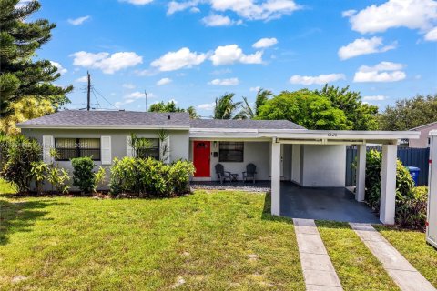 House in Miramar, Florida 3 bedrooms, 117.24 sq.m. № 1980478