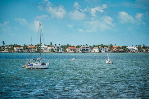 Villa ou maison à Saint Petersburg, Floride 2 chambres, 85.01 m2 № 2166385