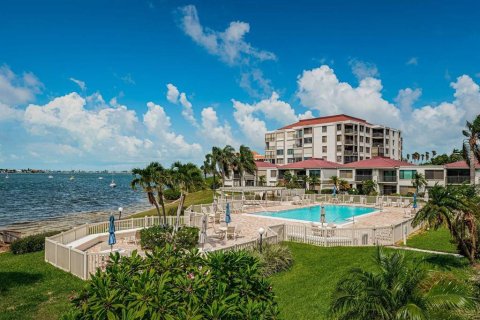 Villa ou maison à louer à Saint Petersburg, Floride: 2 chambres, 85.01 m2 № 2166385 - photo 27