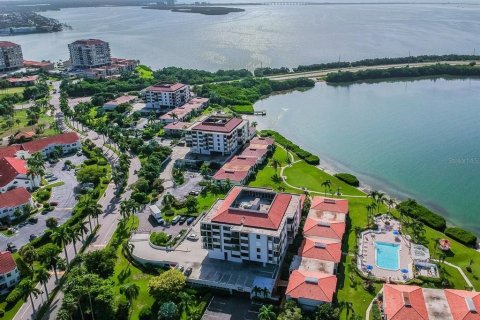 Villa ou maison à louer à Saint Petersburg, Floride: 2 chambres, 85.01 m2 № 2166385 - photo 2