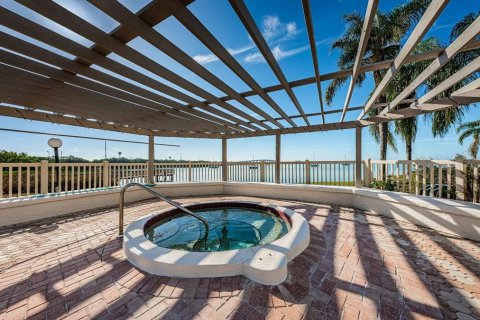 Villa ou maison à louer à Saint Petersburg, Floride: 2 chambres, 85.01 m2 № 2166385 - photo 20